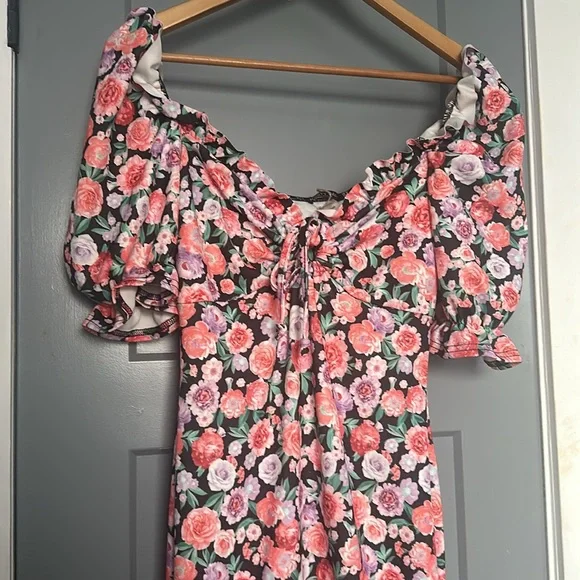 NWT nasty gal puff sleeve dress - Picture 3 of 9